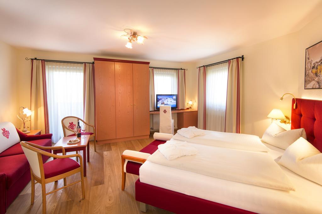 Hotel Zum Jungen Roemer 라드스타드트 외부 사진